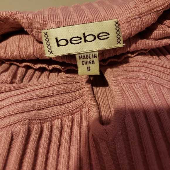 Women's Bebe Keyhole Ribbed Sleeveless Top - Picture 2 of 4